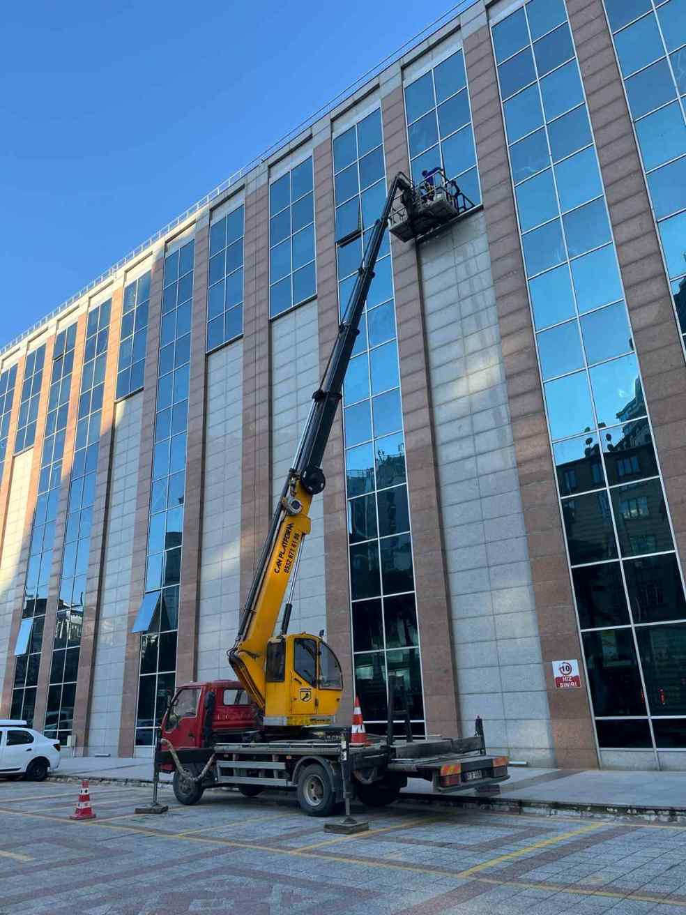 Adnan Kahveci vinç hizmetleri: Canlar Platform