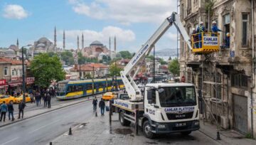 Yağmur İniş Borusu Onarımında Sepetli Vinç