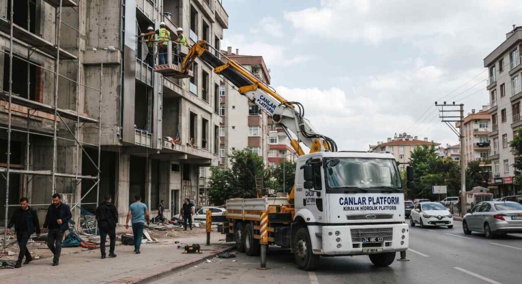 Canlar Platform personel sepeti bina cephesinde, Yağmur İniş Borusu Onarımında Sepetli Vinç